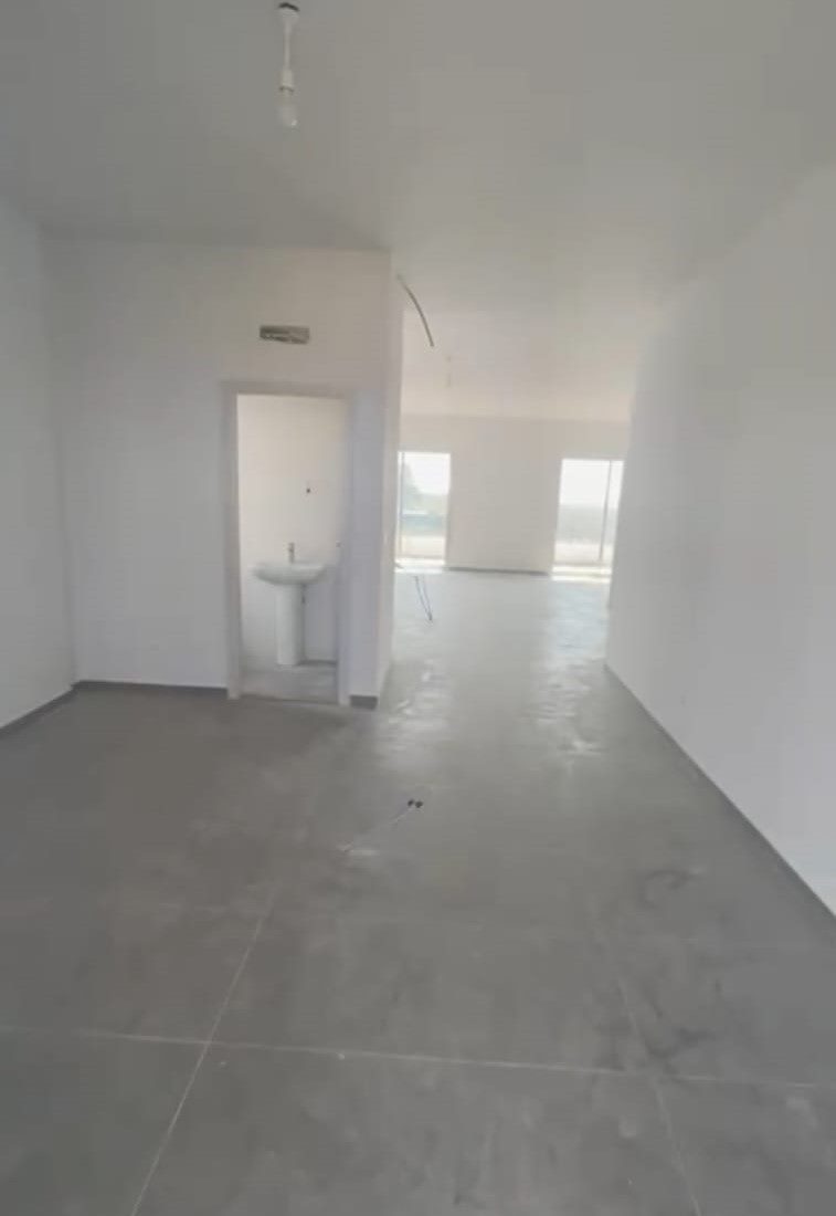 Ref (TR32.O.7)A 135 m2 office for sale in Bsarma

 Kousba–Bsarma Highway, Koura
Area: 135 sqm
Price: $125,000

### Features

* Spacious open-plan layout
* 2 balconies with highway views
* 2 bathrooms
* Small kitchen
* Open space that can be divided into up to 3 rooms

Brokerage fees: 2.5 % in case of selling / 1 month rental value in case of rent. 

For more info, kindly contact us on 71 66 55 71 / 71 788 178 or message us on WhatsApp with your full name and the reference number of the property and we will contact you the soonest.

I SOLD is a member of the Real Estate Syndicate of Lebanon (REAL)

I SOLD (Lebanon), Zalka Highway, Zalka 690 Bld. 6th Floor



رسوم الوساطه في حاله البيع ٢٫٥ ٪ وقيمة شهر في حالة الإيجار 

للمزيد من المعلومات، يرجى الاتصال بنا على  (71788178)(96171665571+) أو مراسلتنا على الواتساب مع الإسم الكامل والرقم المرجعي للعقار وسنتواصل معك في أقرب وقت

شركة  ( أي سولد )  عضو في نقابه الوسطاء والاستشاريين العقاريين في لبنان	 